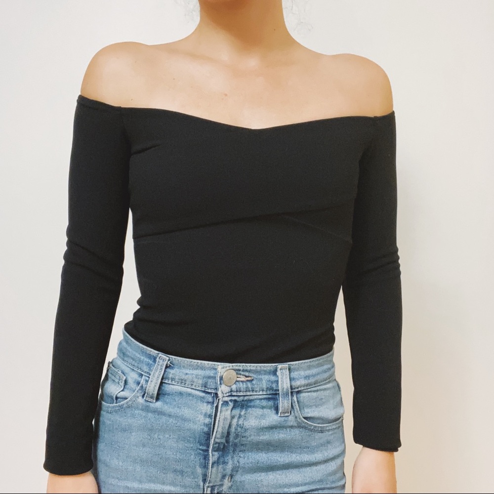 Zara Black Off-Shoulder Long Sleeve Top